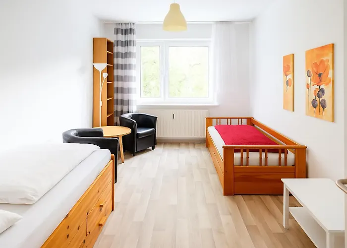Private In 2 Flat, 15mins Direct U-bahn To Hbf-self-check-in Homestay