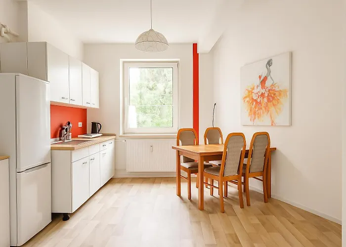 Homestay Private In 2 Flat, 15mins Direct U-bahn To Hbf-self-check-in *